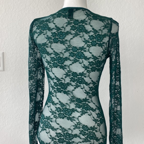 Beautiful Midnight Green bodysuit - Picture 5 of 7